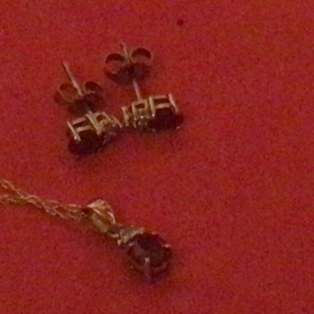 14kyg ruby and diamond pendant and post earrings